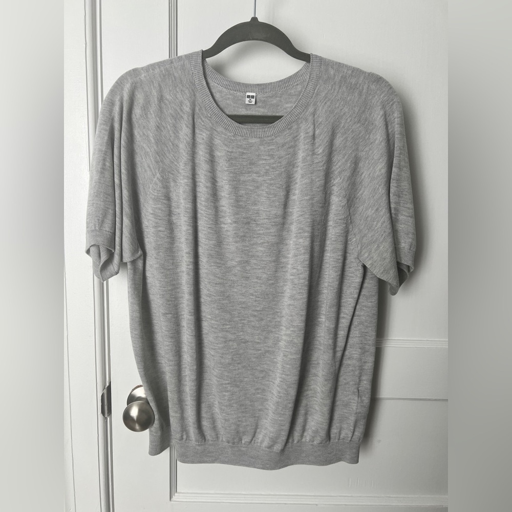 Uniqlo short sleeve crew neck sweater top gray XL